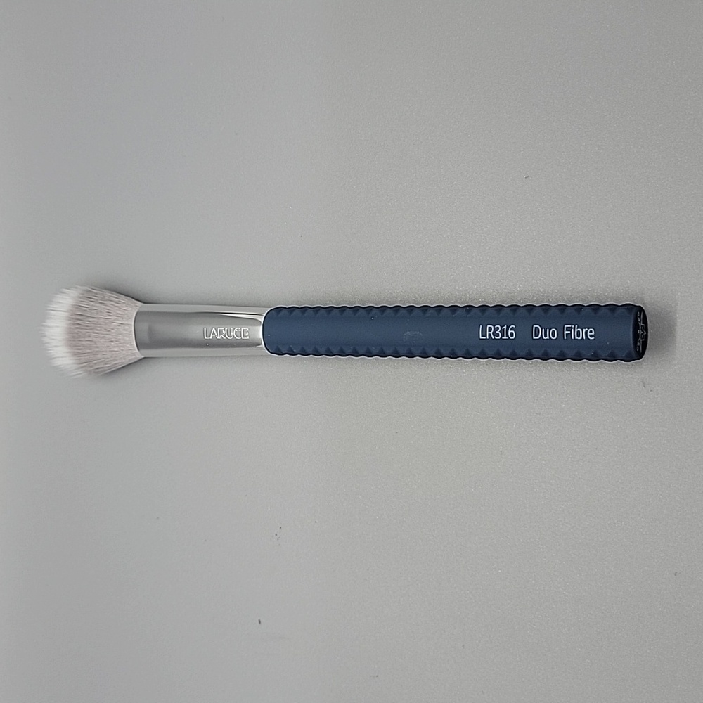 Laruce Makeup Brush Duo & Brush Cleaners - Picture 6 of 15